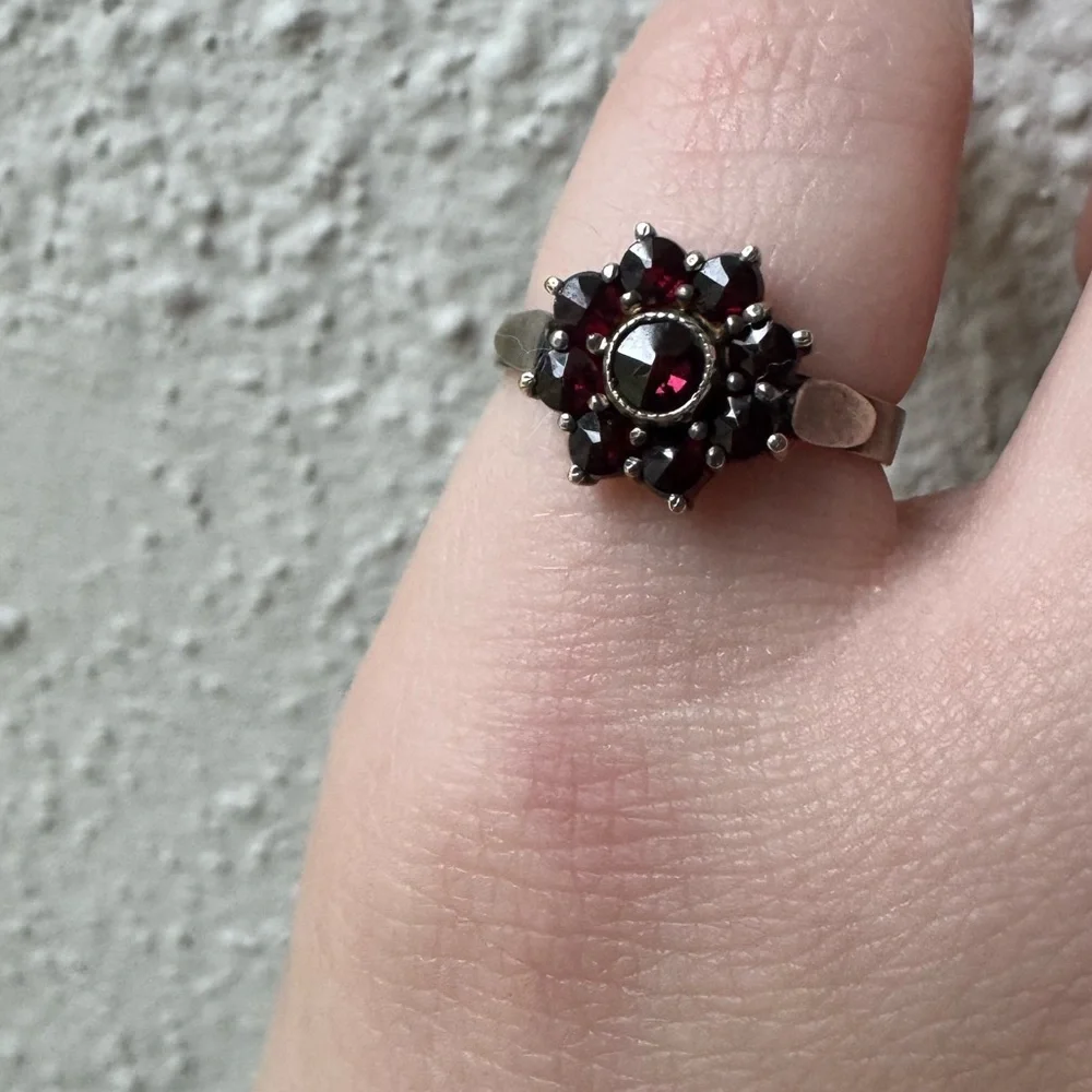Vintage Bohemian Garnet 900 Silver Flower Cluster Ring Size 5
